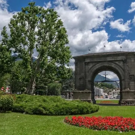 Arcs Maison דירה